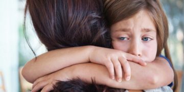 როგორ დავეხმაროთ ზედმეტად ემოციურ ბავშვს ?