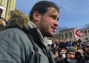 “მოვუწოდებ ხელისუფლებას, იყოს ადეკვატური – ბარიკადი უკანონოდ დევს, ამიტომ უნდა აიღონ”